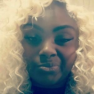 Meet your Posher, Lakendra